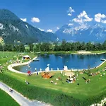 Almdorf Zillertal, 샬레 푸겐