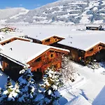 Almdorf Zillertal, * 푸겐