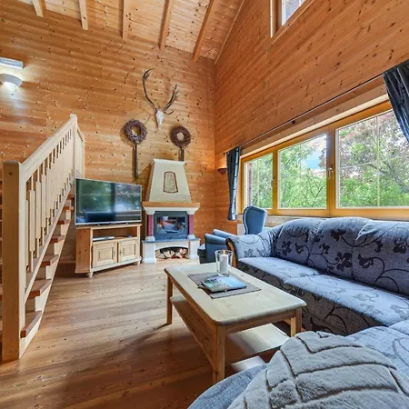 Almdorf Zillertal, Alpesi faház