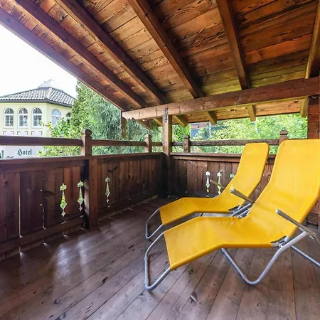 Almdorf Zillertal, Alpesi faház Fügen