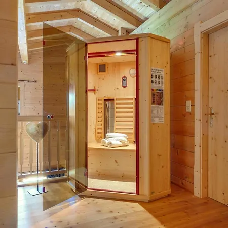 Almdorf Zillertal, Chalet Fuegen