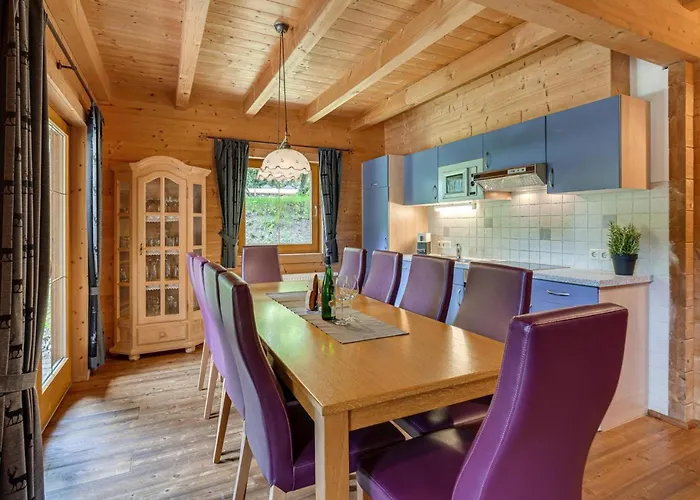 Almdorf Zillertal, Chalet Fügen