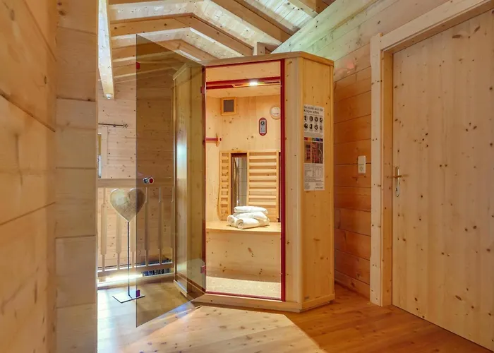 Almdorf Zillertal, Chalet Fügen