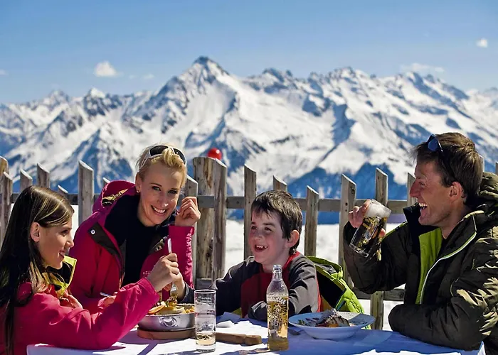 Almdorf Zillertal, * فغن