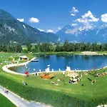 Almdorf Zillertal, Fügen